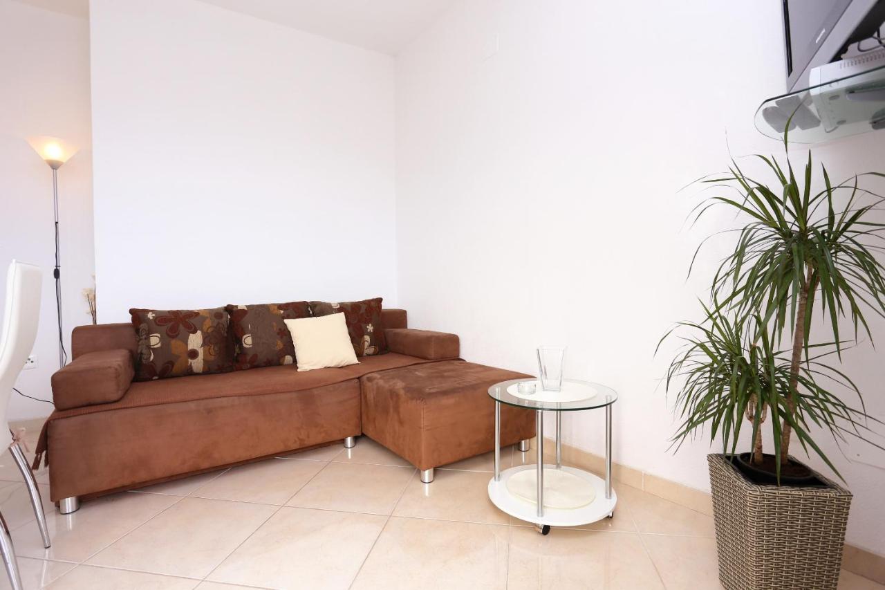 Apartments By The Sea Seget Vranjica, Trogir - 10328 Esterno foto